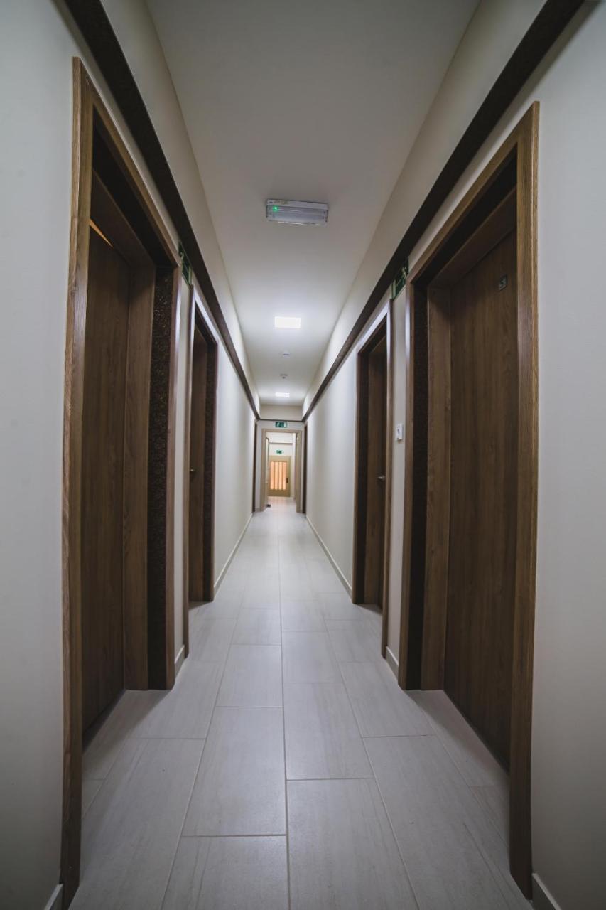 Sztar Motel Etterem Balassagyarmat Exteriör bild
