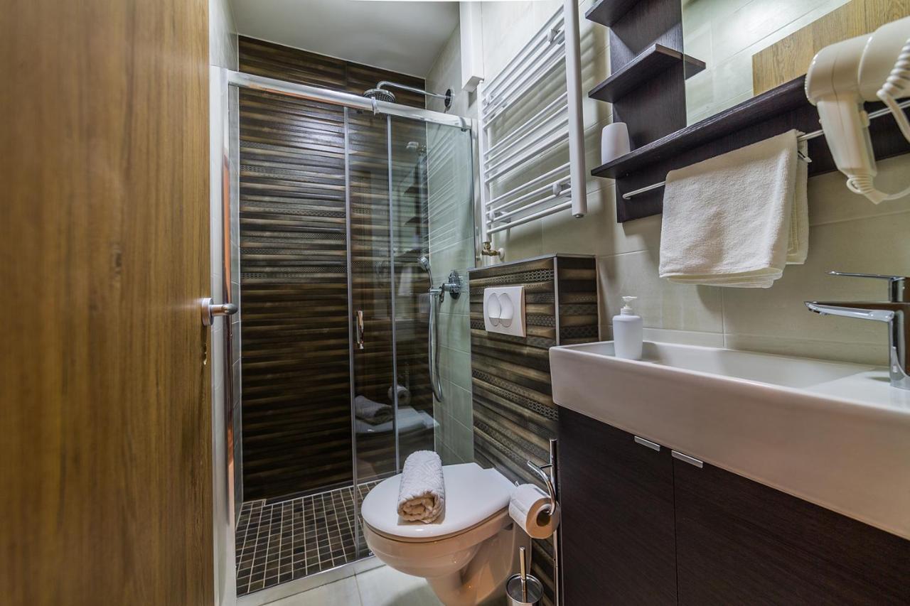Sztar Motel Etterem Balassagyarmat Exteriör bild